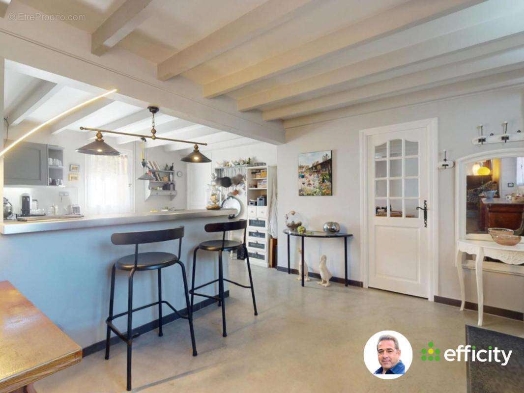 Maison à L&#039;ABERGEMENT-CLEMENCIAT