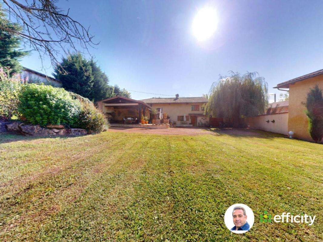 Maison à L&#039;ABERGEMENT-CLEMENCIAT