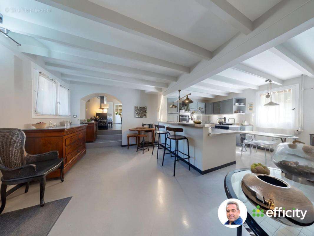 Maison à L&#039;ABERGEMENT-CLEMENCIAT