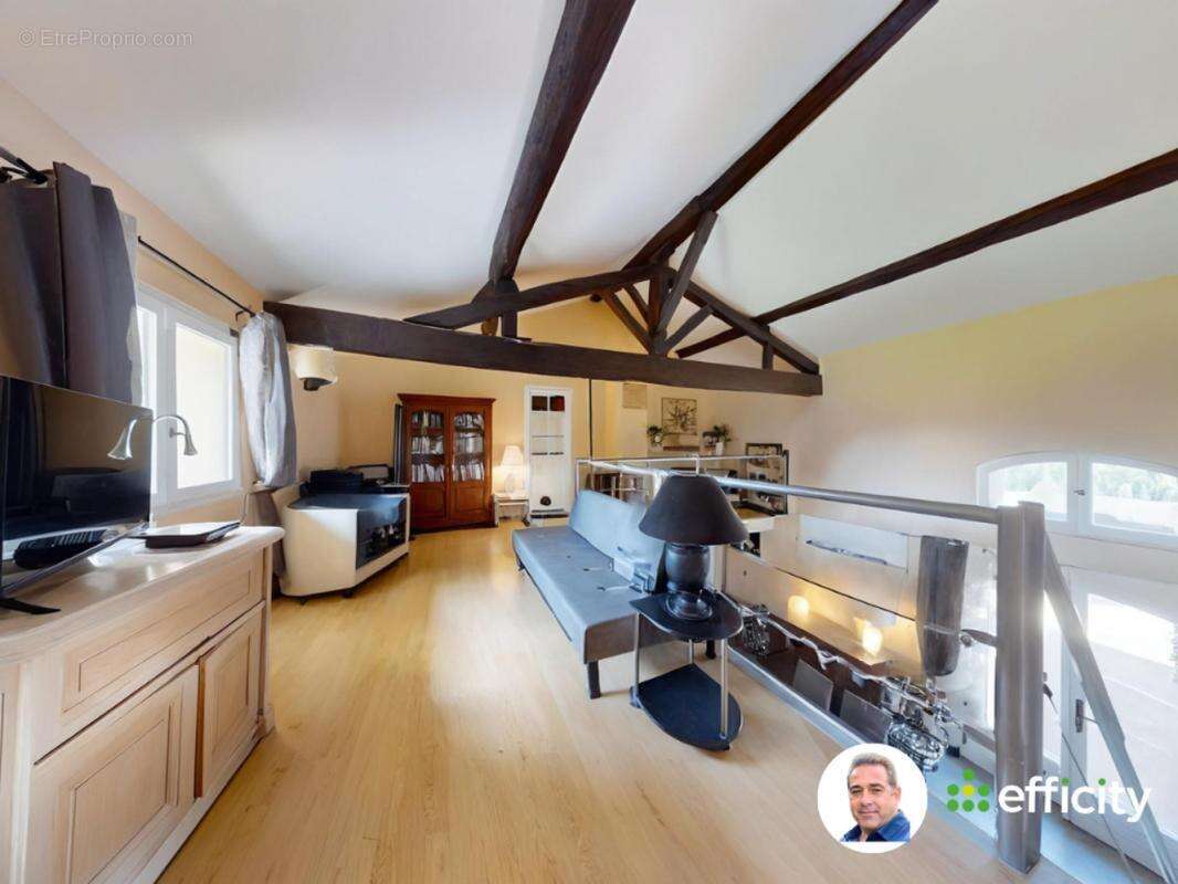 Maison à L&#039;ABERGEMENT-CLEMENCIAT