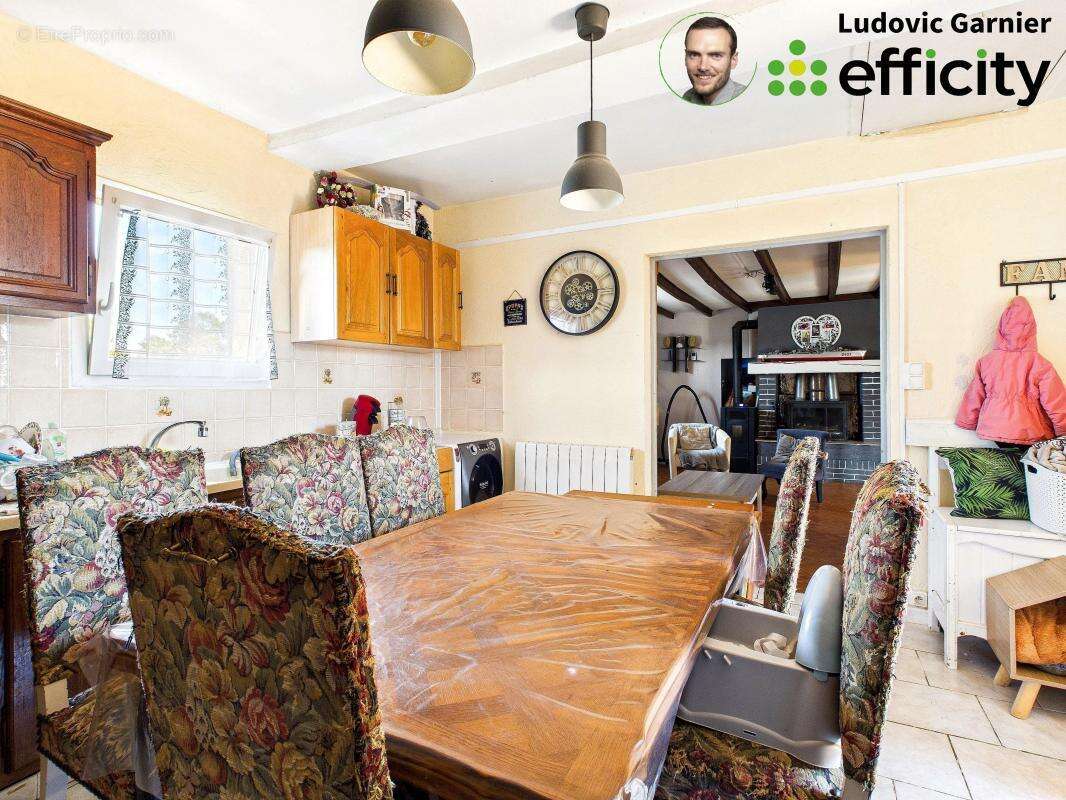 Maison à LE TEILLEUL