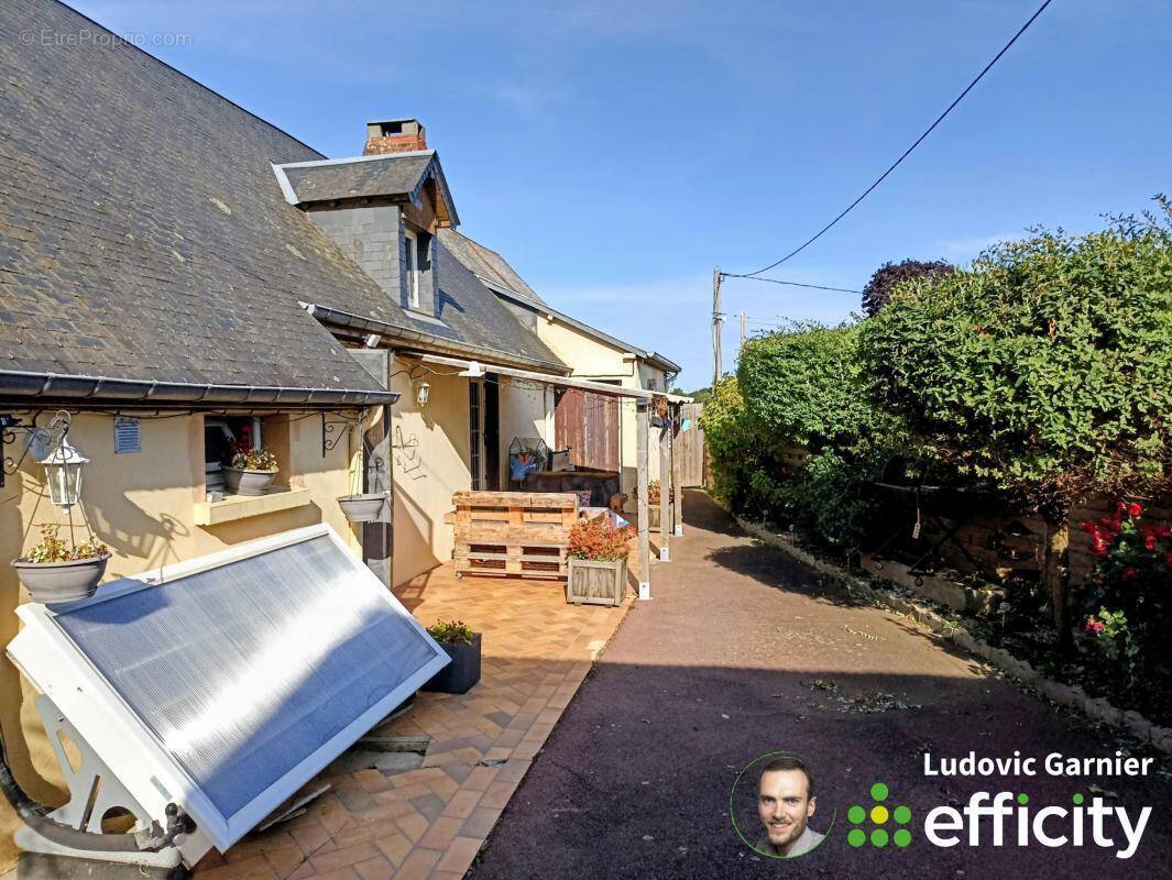 Maison à LE TEILLEUL