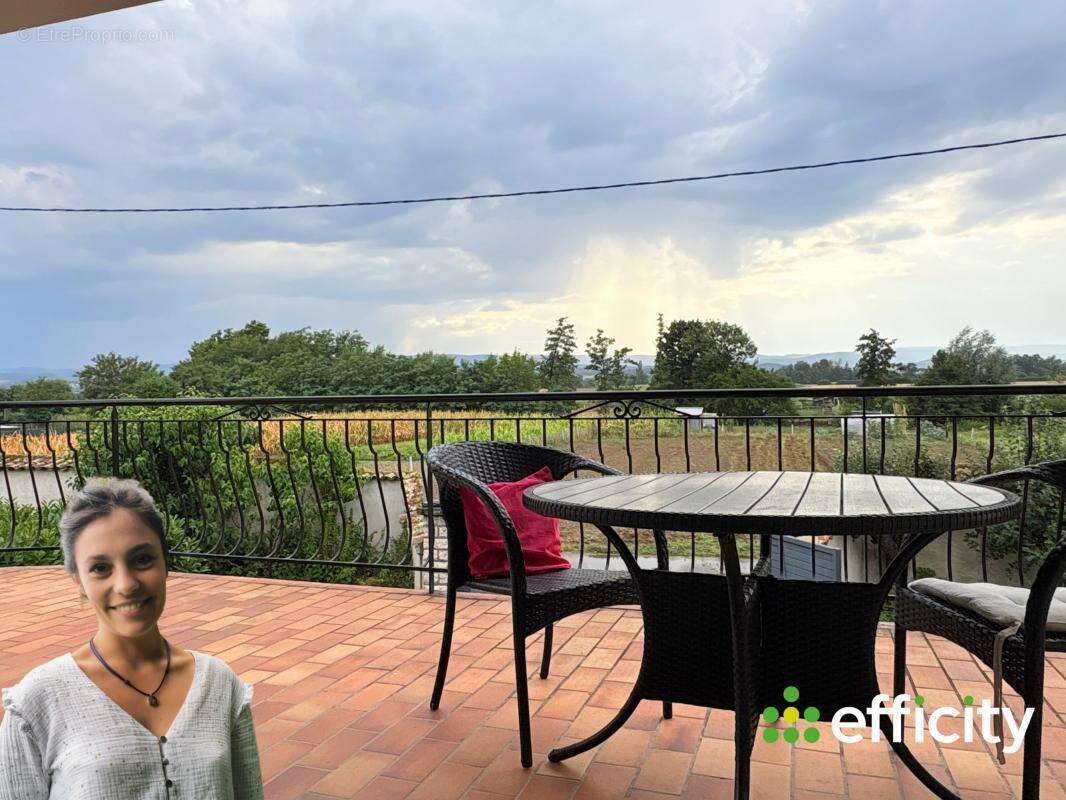 Maison à SURY-LE-COMTAL