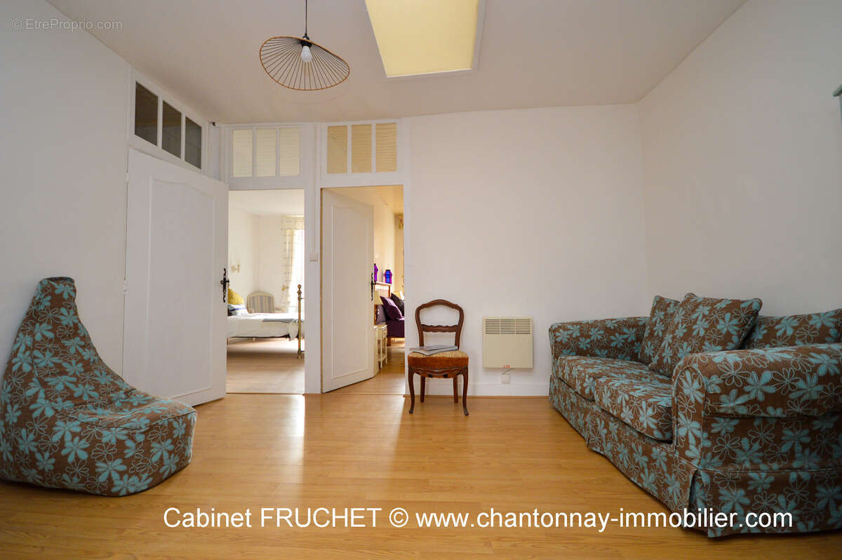 Maison à LA CAILLERE-SAINT-HILAIRE