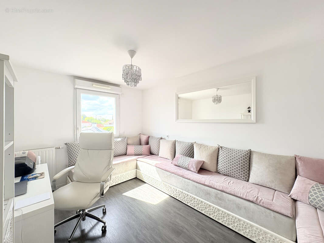 Appartement à CHENNEVIERES-SUR-MARNE