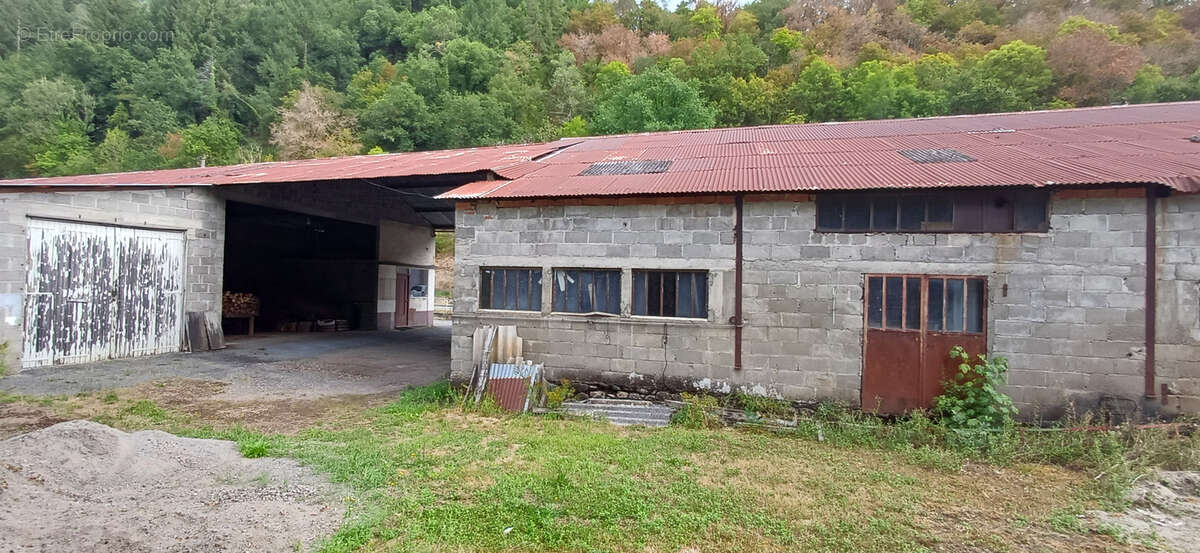 Autre à SAINT-CHAMANT