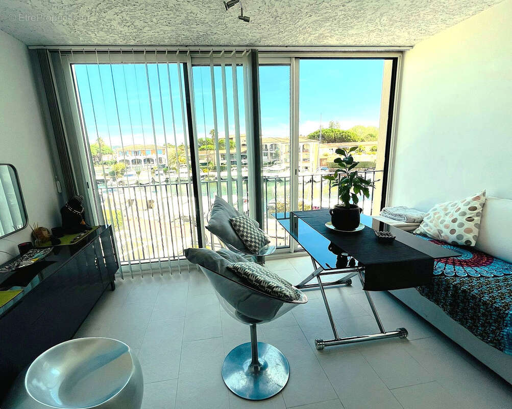 Appartement à COGOLIN