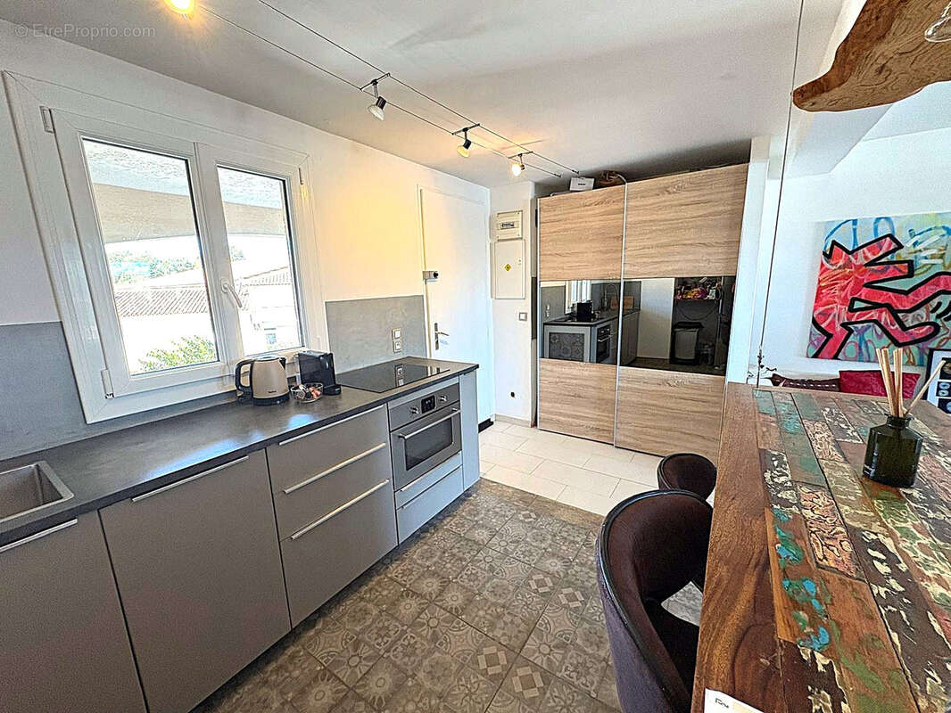 Appartement à COGOLIN