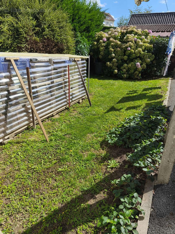 Maison à SAINT-YRIEIX-LA-PERCHE