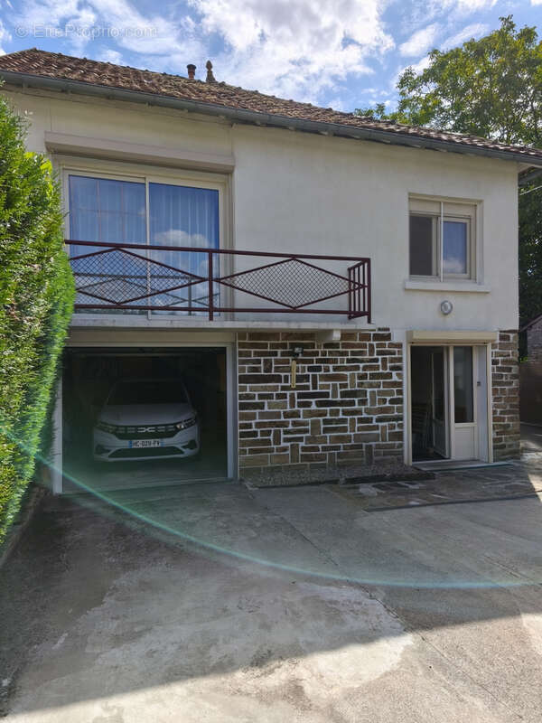 Maison à SAINT-YRIEIX-LA-PERCHE