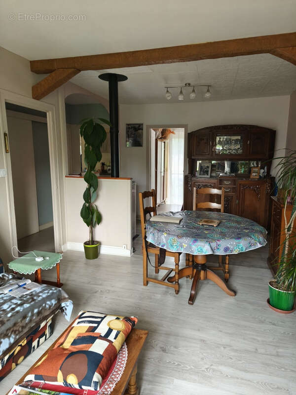 Maison à SAINT-YRIEIX-LA-PERCHE