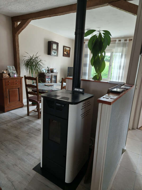 Maison à SAINT-YRIEIX-LA-PERCHE