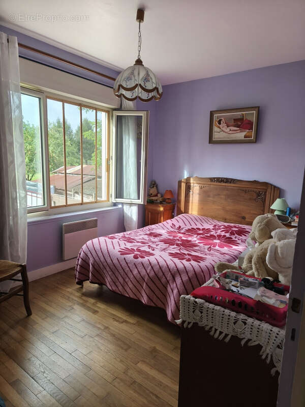 Maison à SAINT-YRIEIX-LA-PERCHE