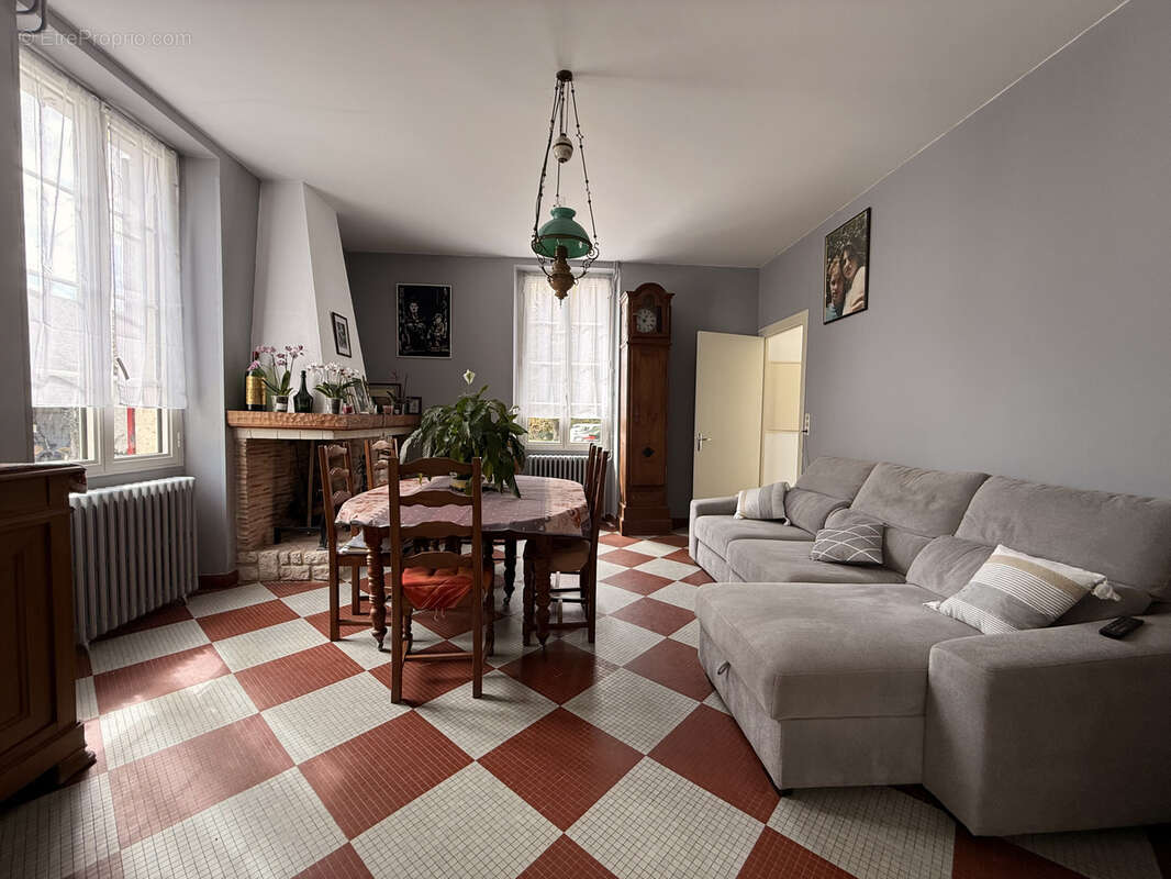 Maison à SAINT-QUENTIN-DU-DROPT