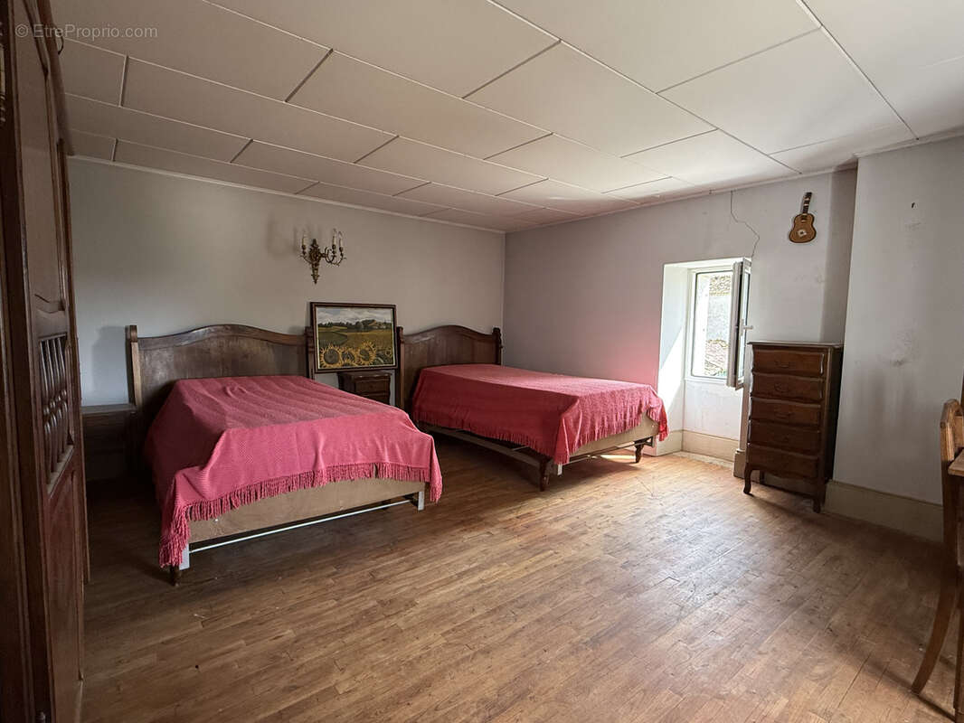 Maison à SAINT-QUENTIN-DU-DROPT