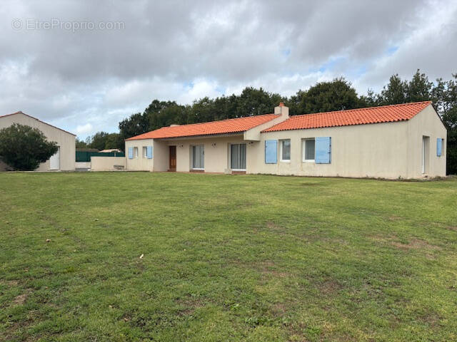 Maison à TALMONT-SAINT-HILAIRE