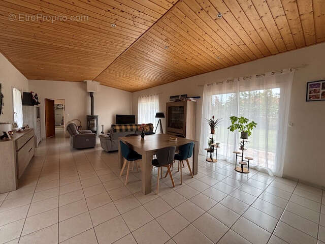 Maison à TALMONT-SAINT-HILAIRE