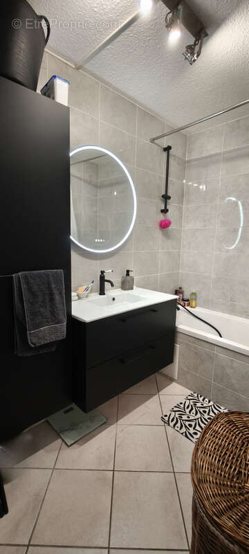 Appartement à VILLE-LA-GRAND