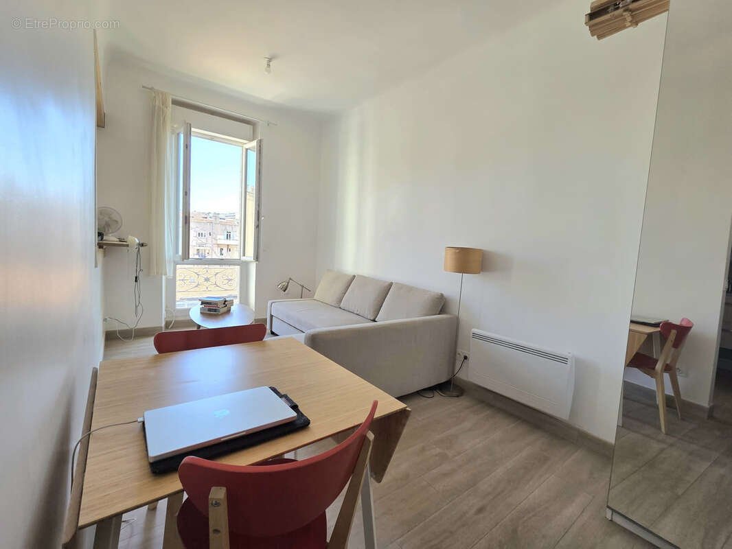 Appartement à MARSEILLE-7E