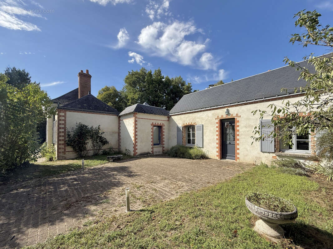 Maison à ARTANNES-SUR-INDRE