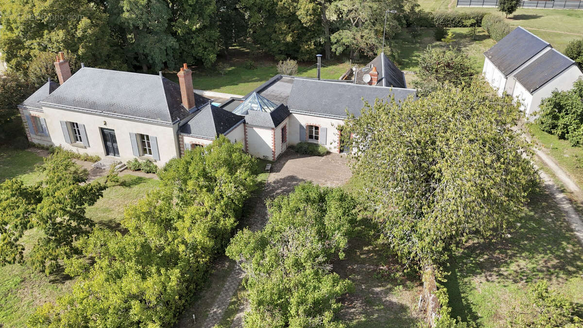 Maison à ARTANNES-SUR-INDRE