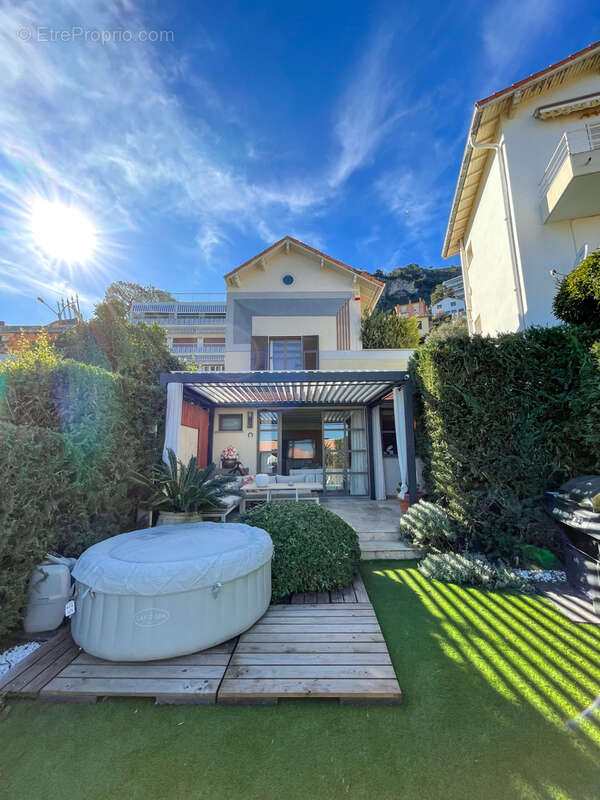 Maison à ROQUEBRUNE-CAP-MARTIN