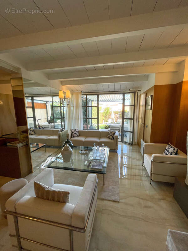 Maison à ROQUEBRUNE-CAP-MARTIN