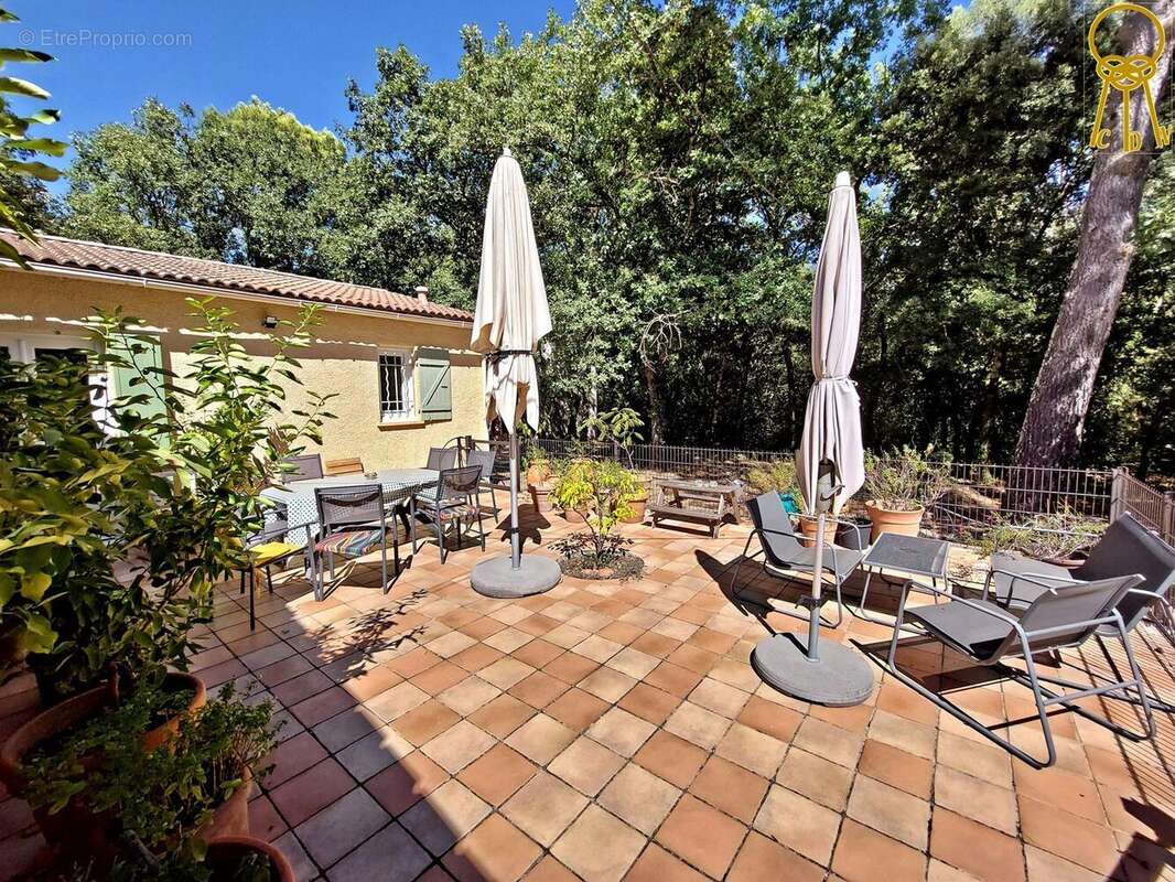 Maison à FLASSANS-SUR-ISSOLE