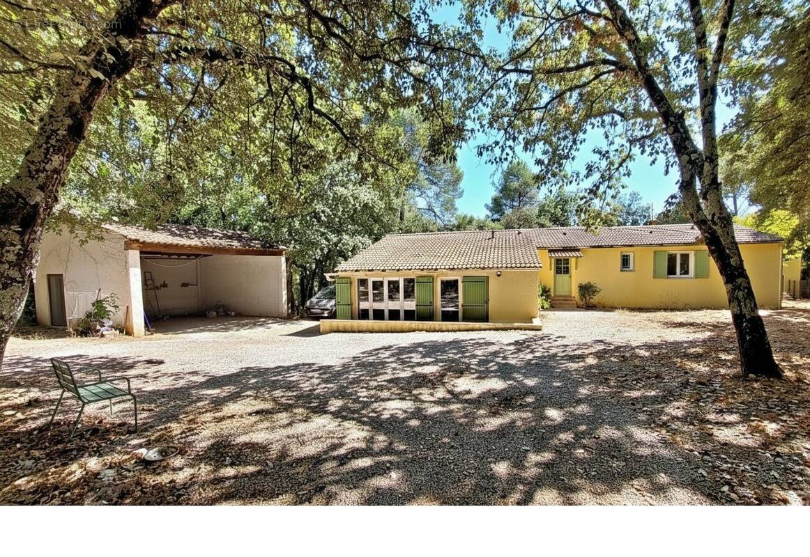 Maison à FLASSANS-SUR-ISSOLE