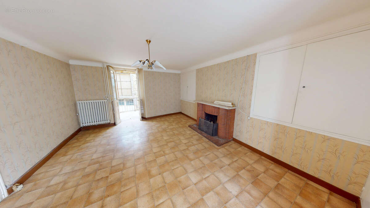 Maison à SEVERAC-L&#039;EGLISE