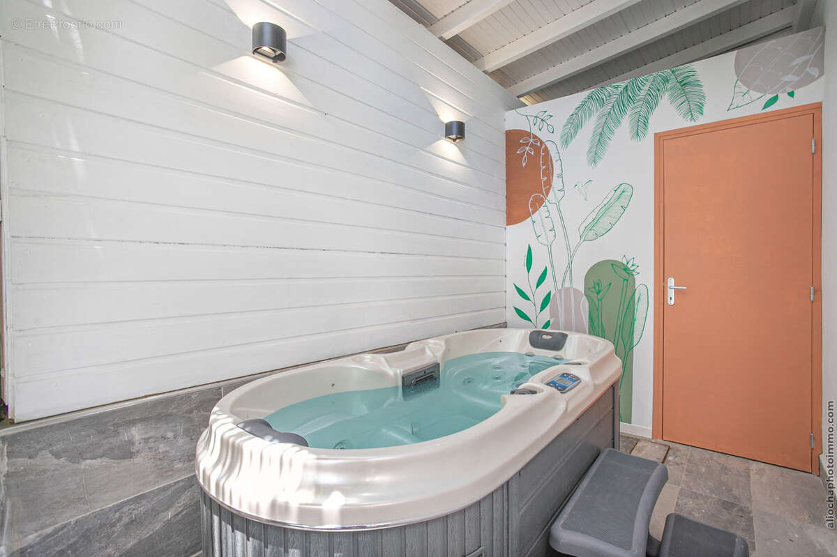 Appartement à BOUILLANTE