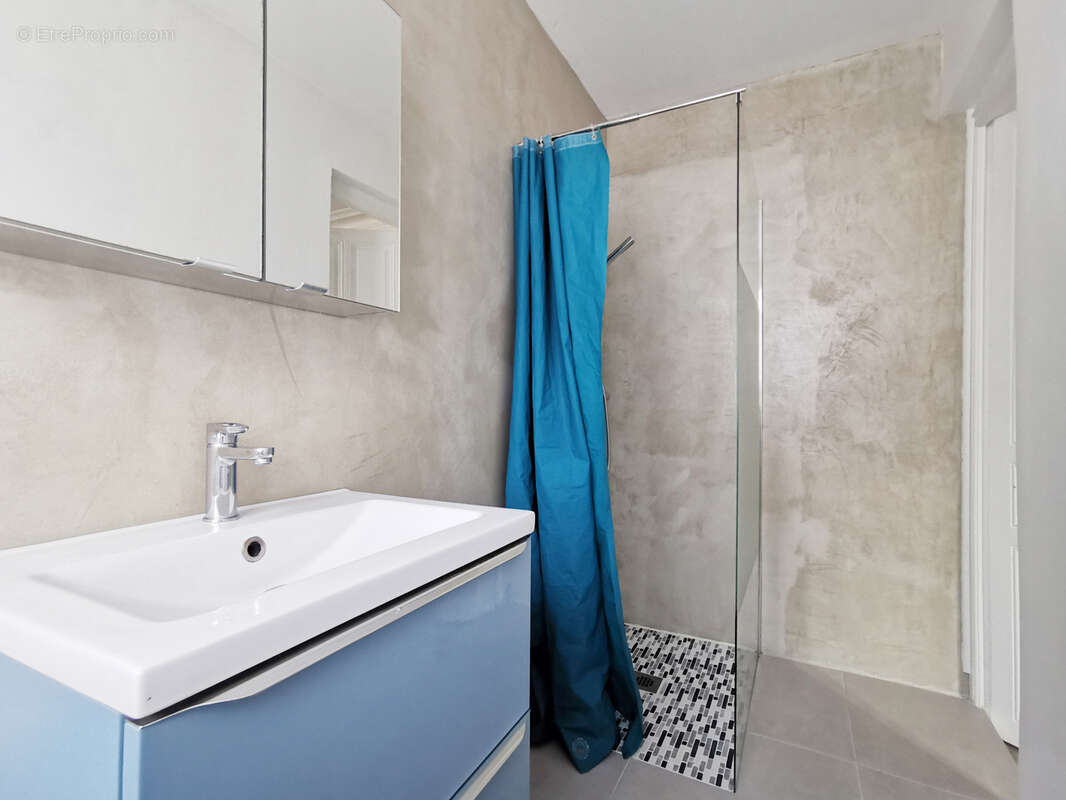 Appartement à SAINTE-SAVINE