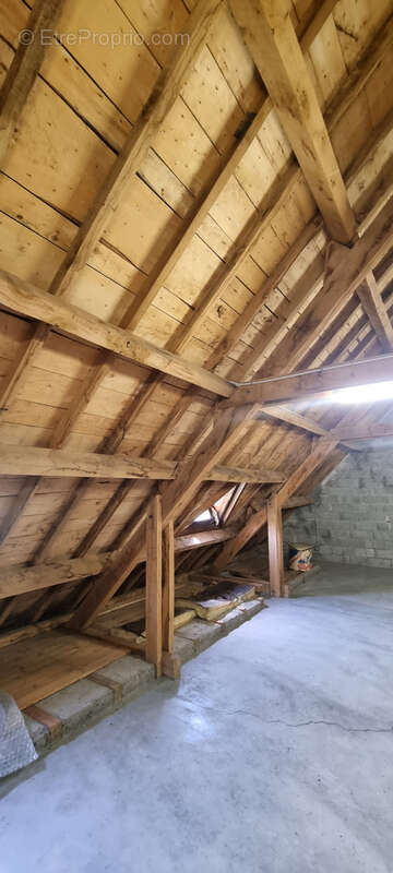 Maison à SAINT-CHELY-D&#039;AUBRAC