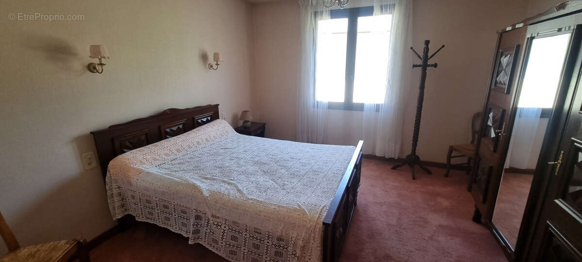 Maison à SAINT-CHELY-D&#039;AUBRAC