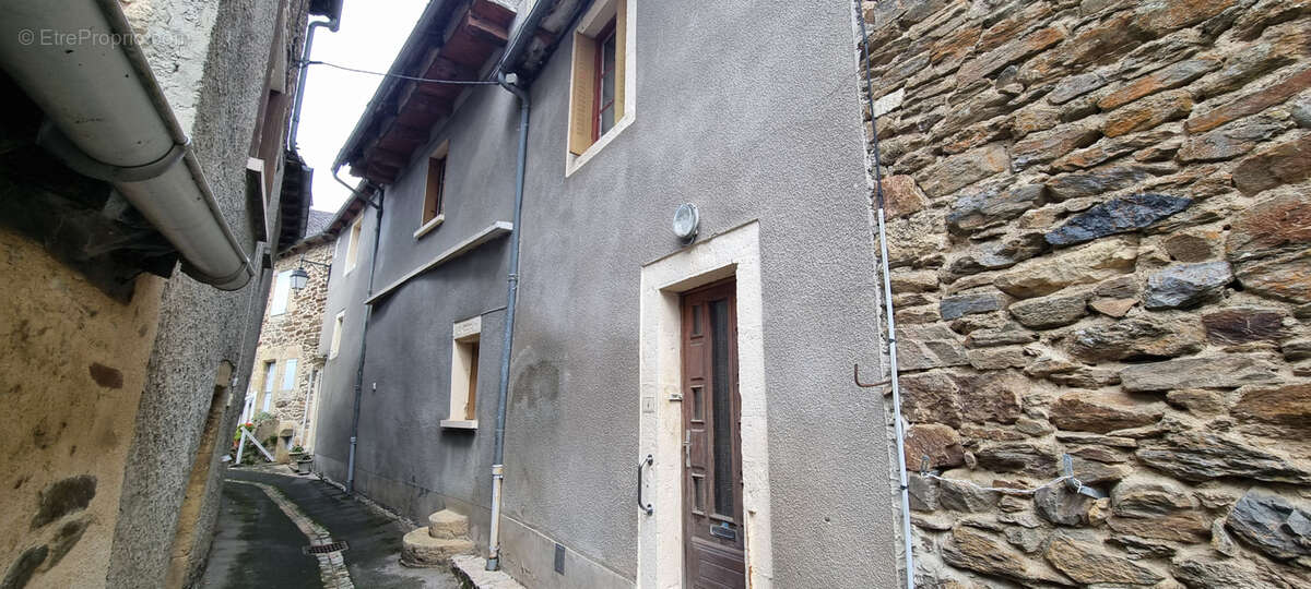 Maison à CASTELNAU-DE-MANDAILLES