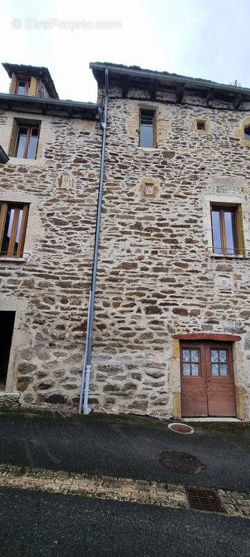 Maison à CASTELNAU-DE-MANDAILLES