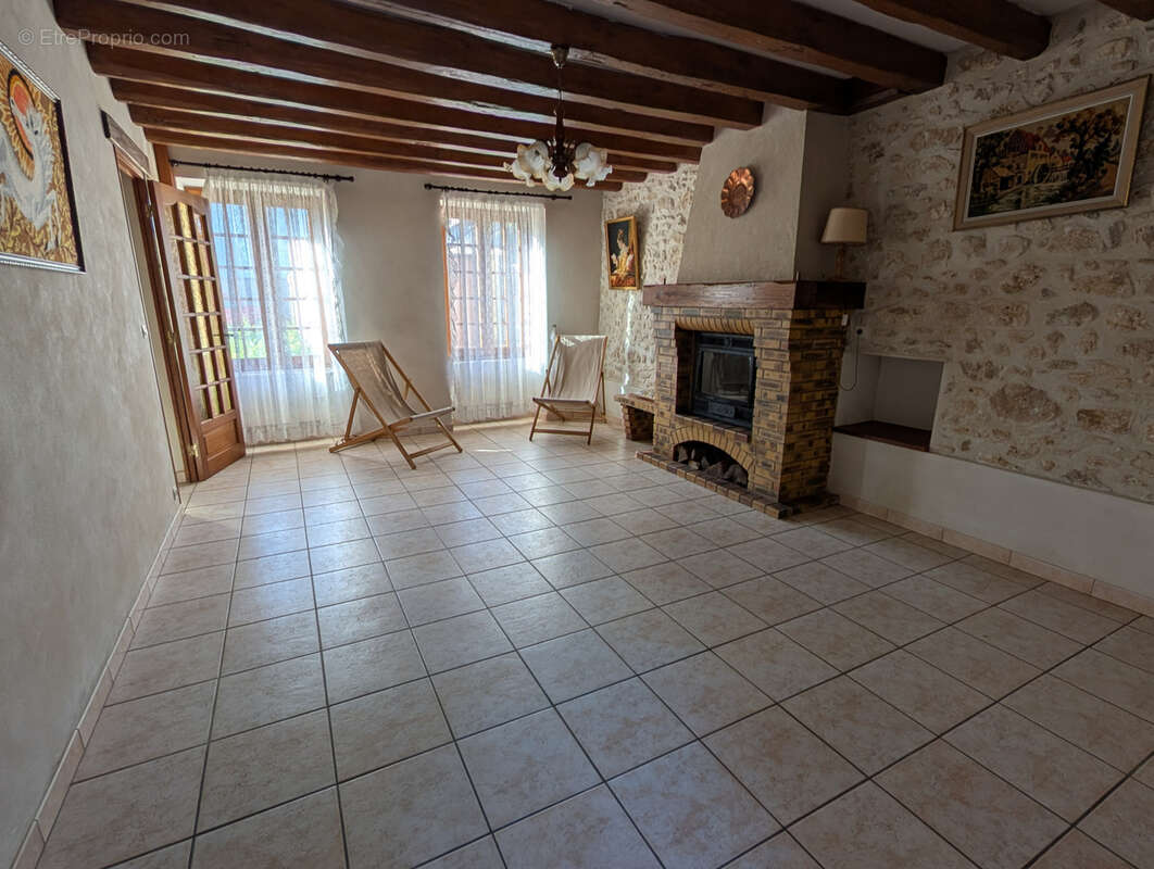 Maison à GARANCIERES