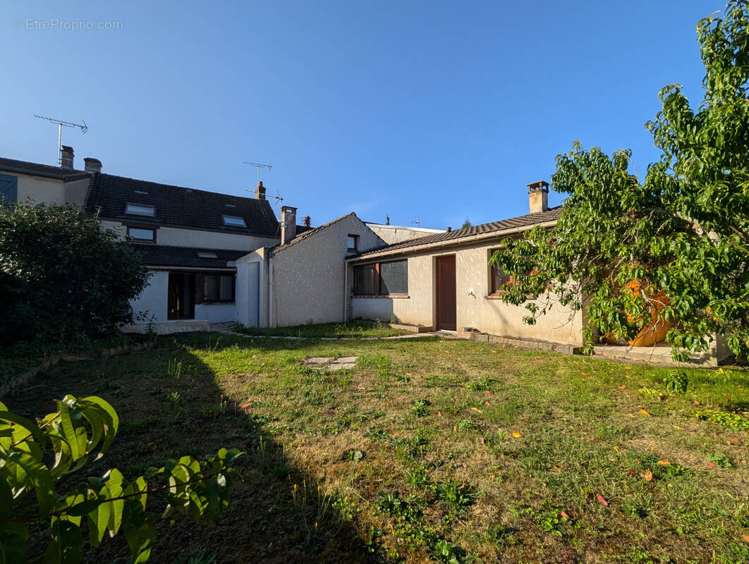 Maison à GARANCIERES