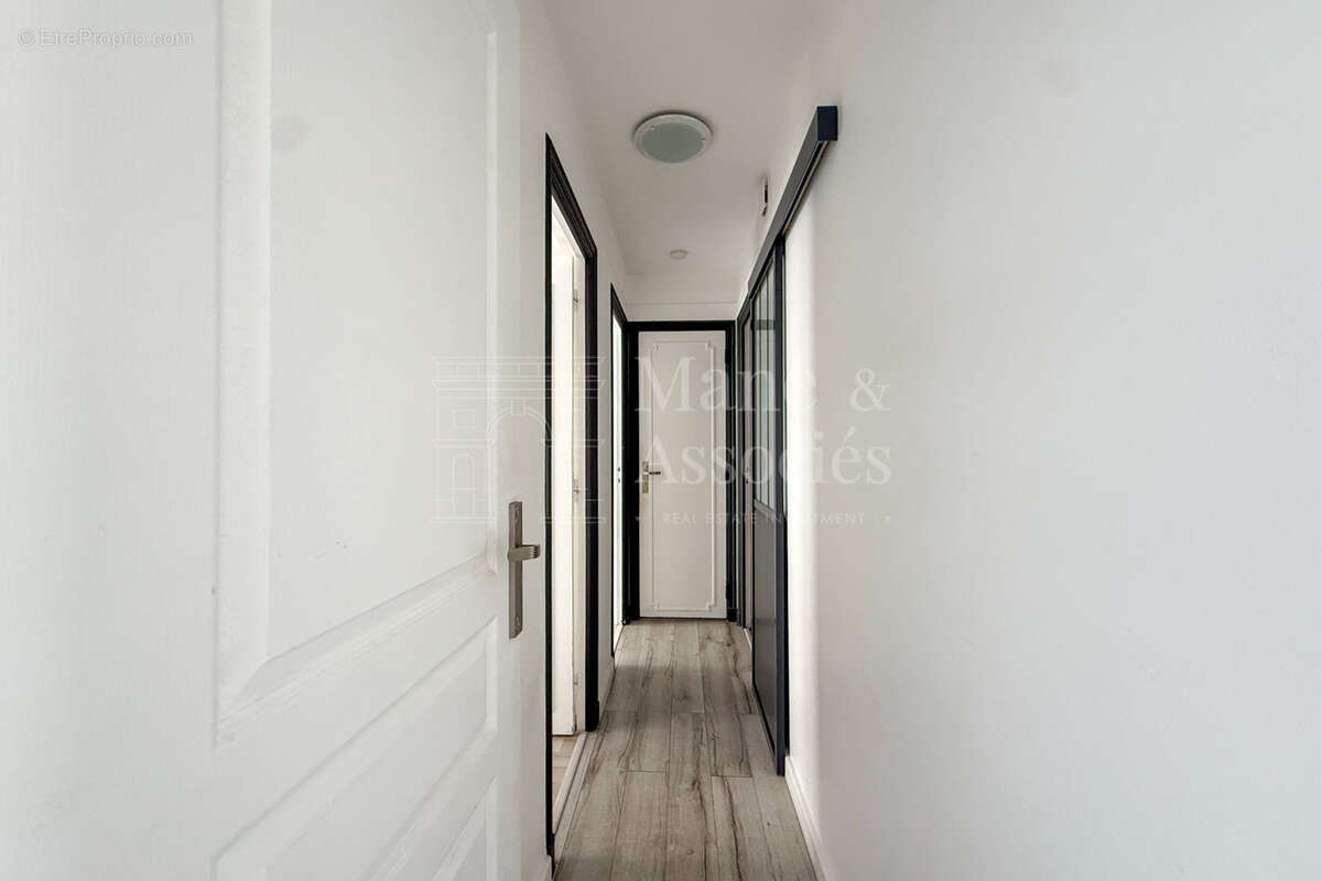 Appartement à COURBEVOIE