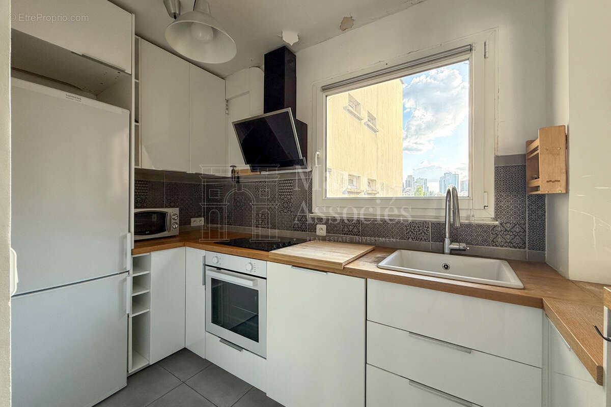 Appartement à COURBEVOIE