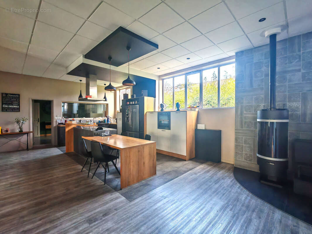 Maison à SAINT-HERBLON