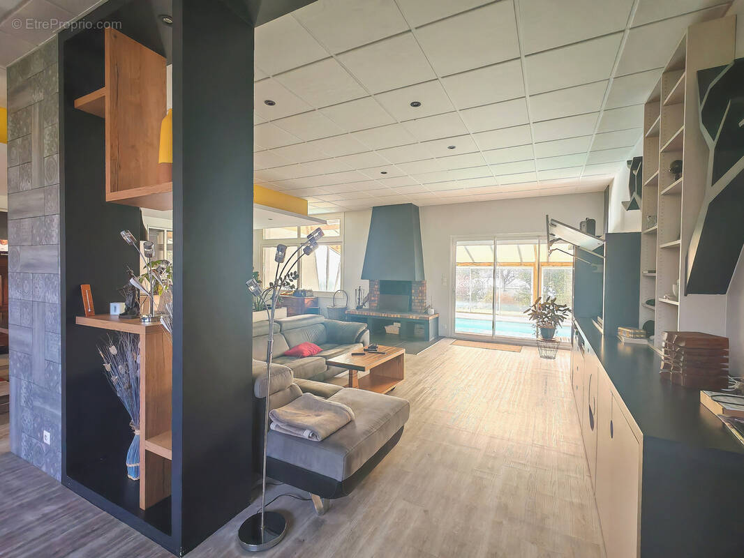 Maison à SAINT-HERBLON