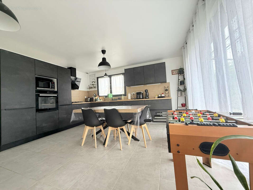 Maison à BEAUMONT-SUR-LEZE