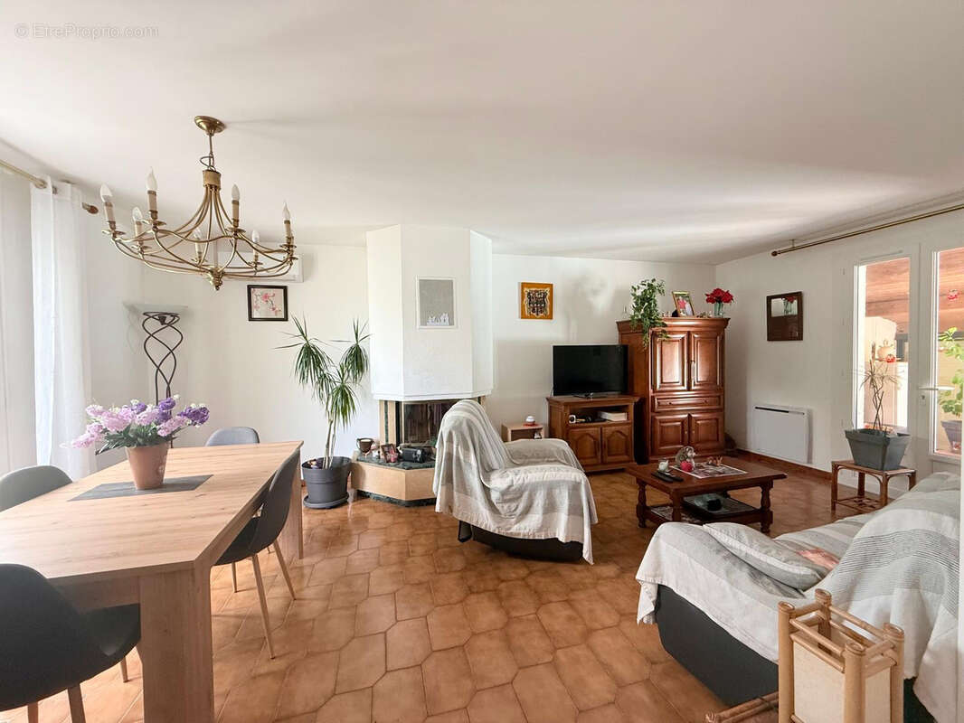 Maison à LABARTHE-SUR-LEZE