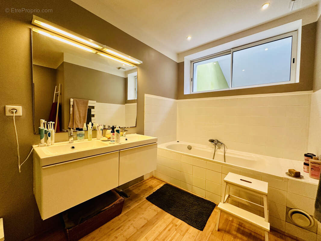 Maison à MONTREDON-DES-CORBIERES