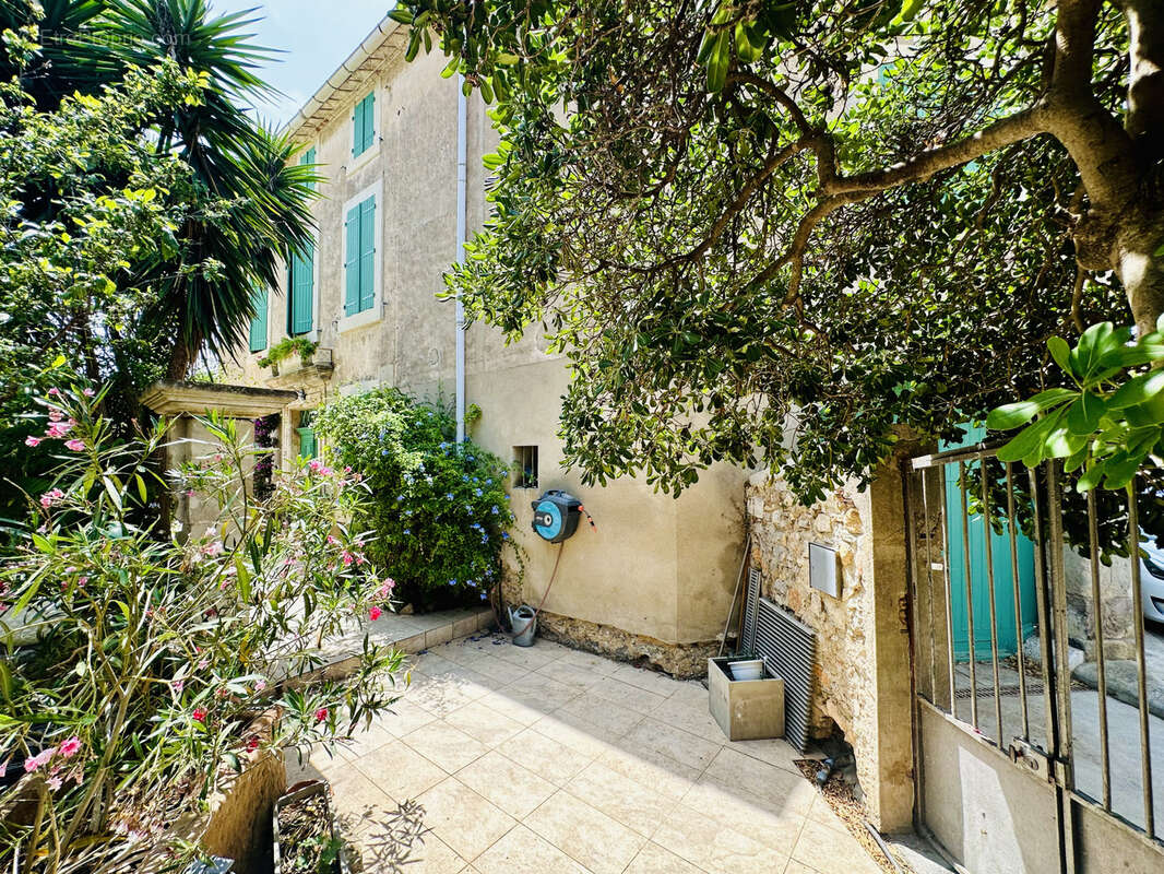 Maison à MONTREDON-DES-CORBIERES