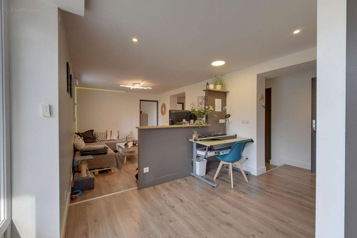 Maison à ECHIROLLES