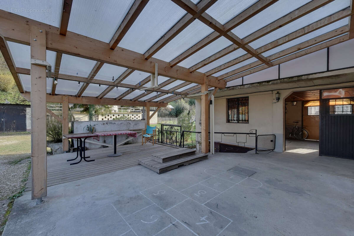 Maison à ECHIROLLES