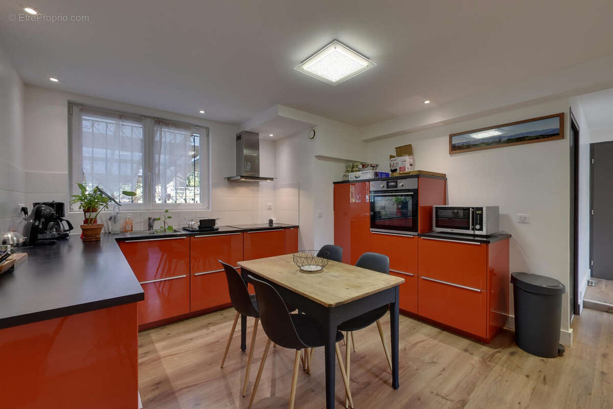 Maison à ECHIROLLES