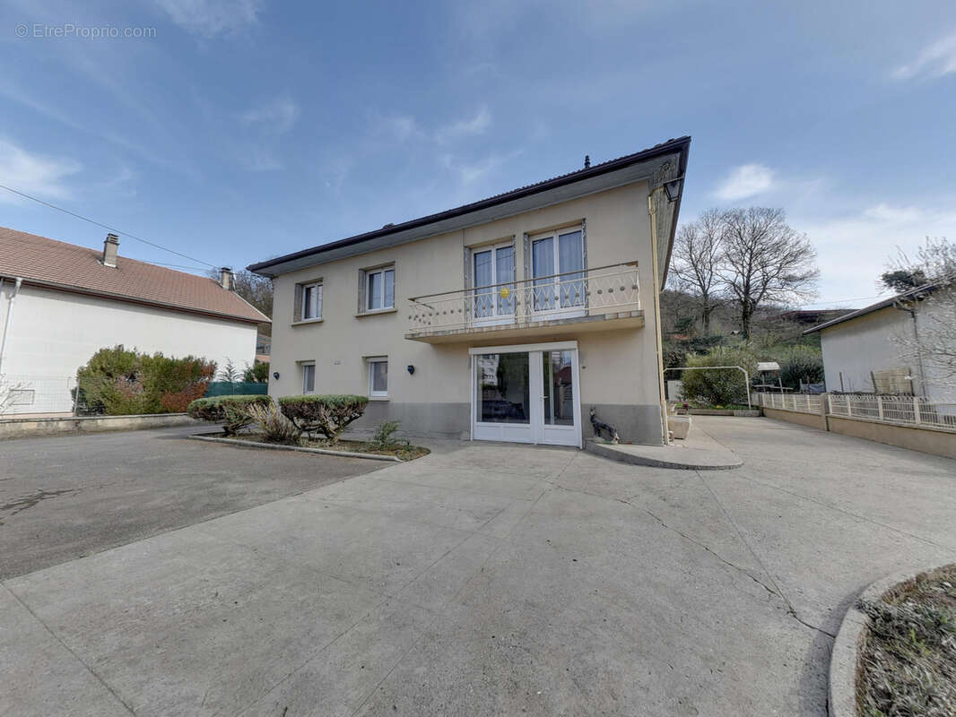 Maison à ECHIROLLES